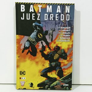 Batman / Juez Dredd